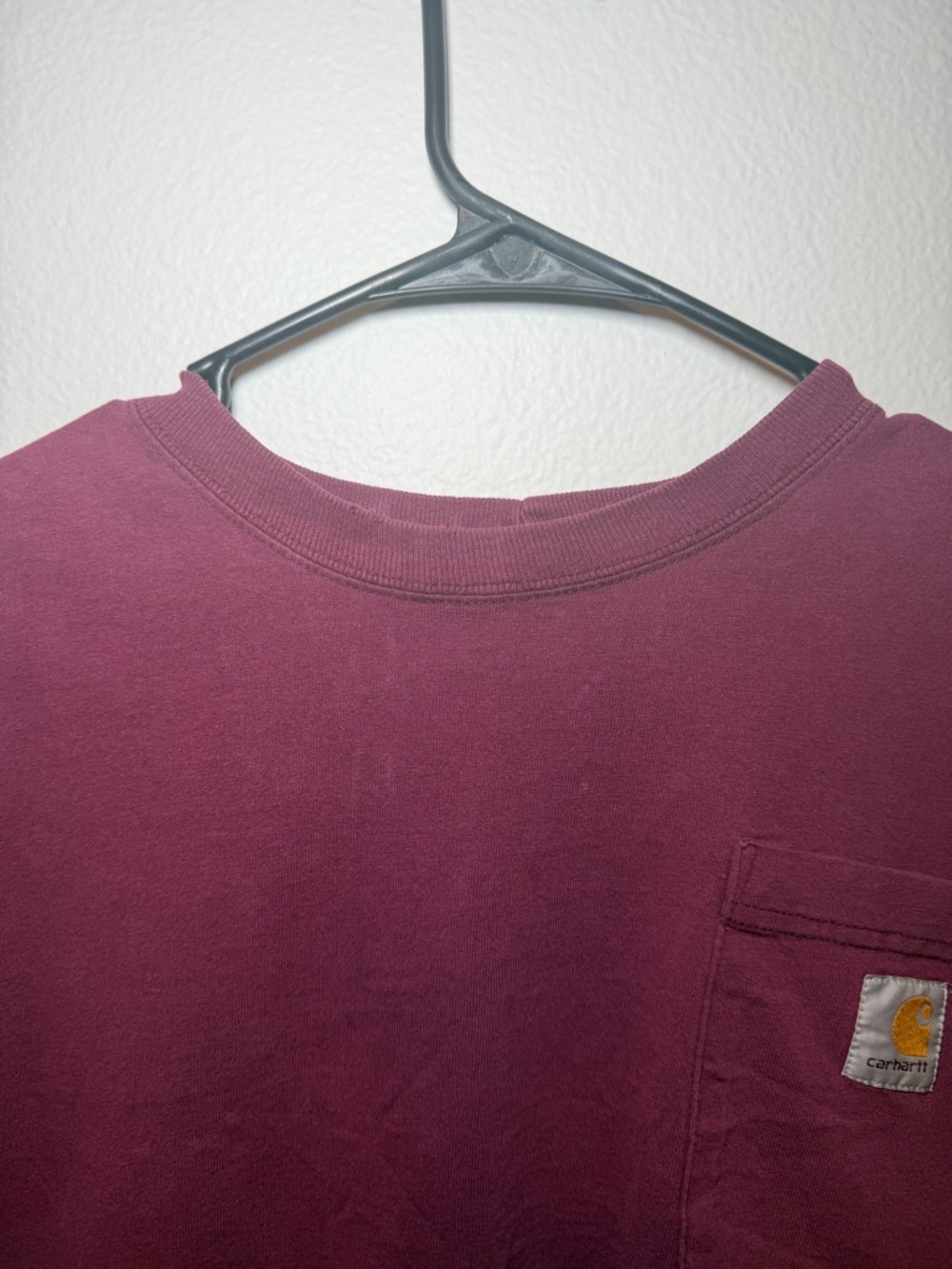 Carhartt Men’s Crewneck 100% Cotton in Plum Size M - Picture 3 of 5